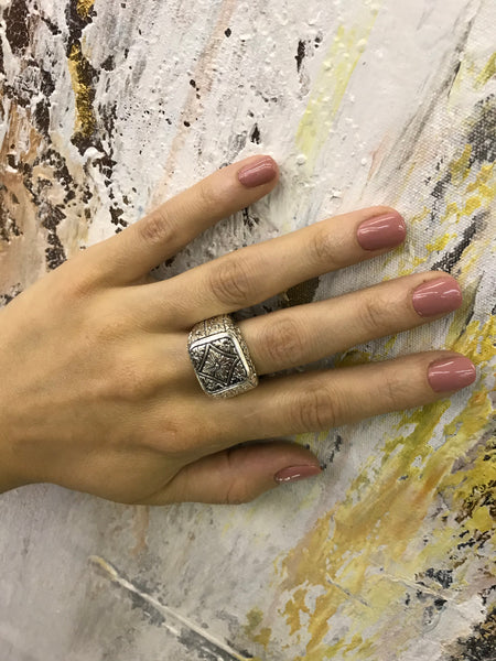 Square Design (Size T)