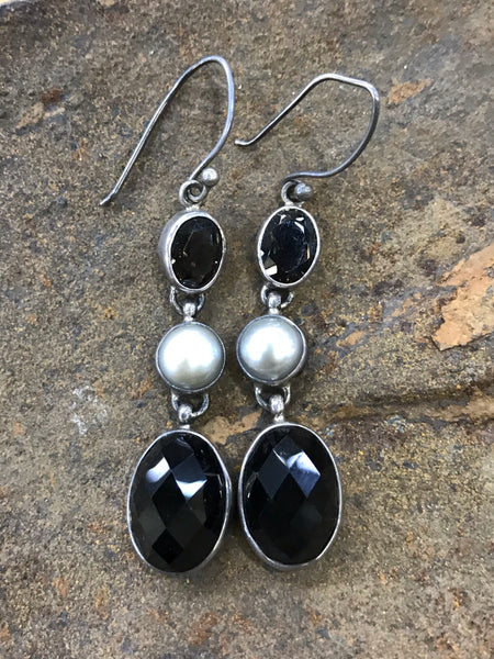 Onyx, Pearl & Quartz