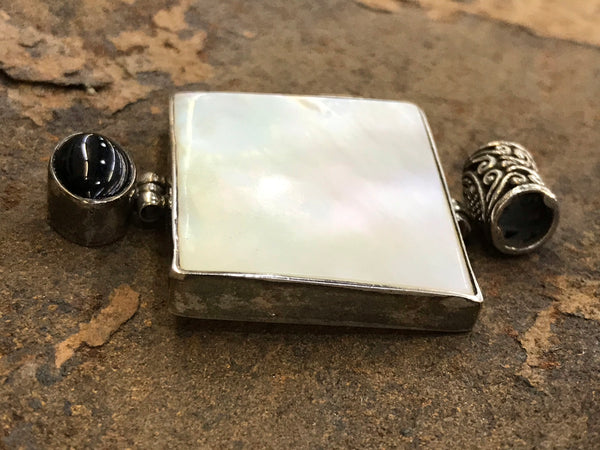 Mother of Pearl & Onyx