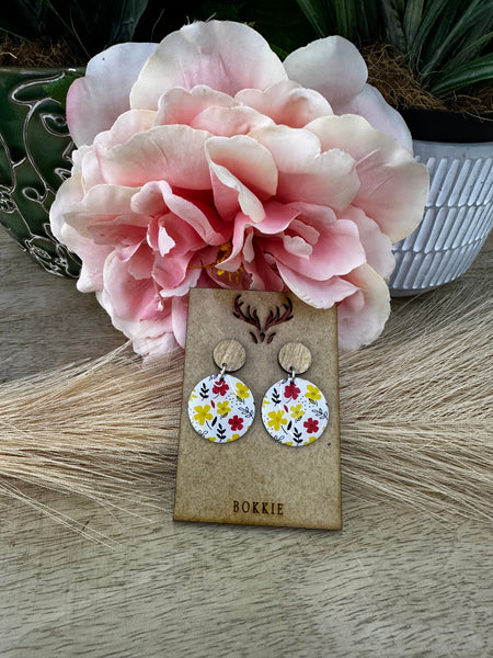 White Round Flower Earrings