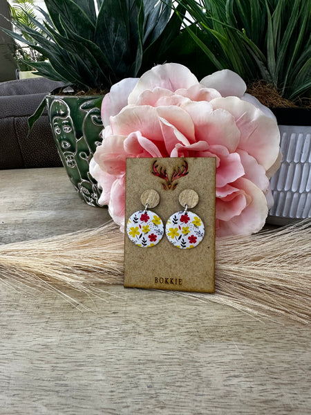 White Round Flower Earrings
