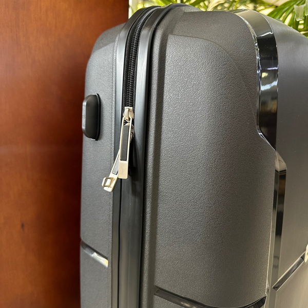 Algarve Black Travelite Suitcase