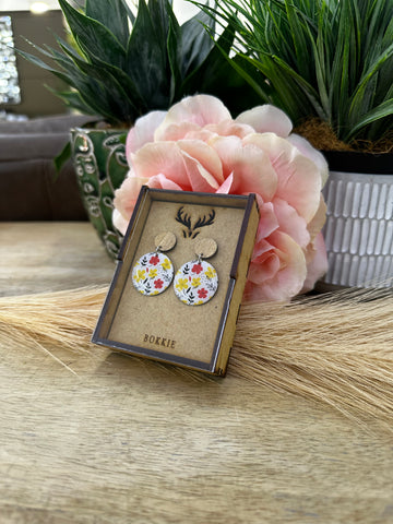 White Round Flower Earrings