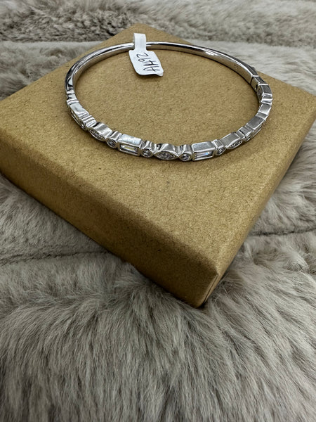 Clip-In Bangle