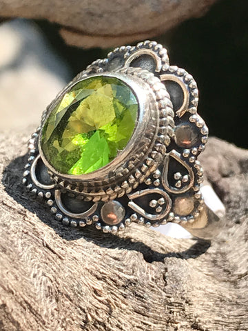 Peridot in Victorian Setting (Size O)