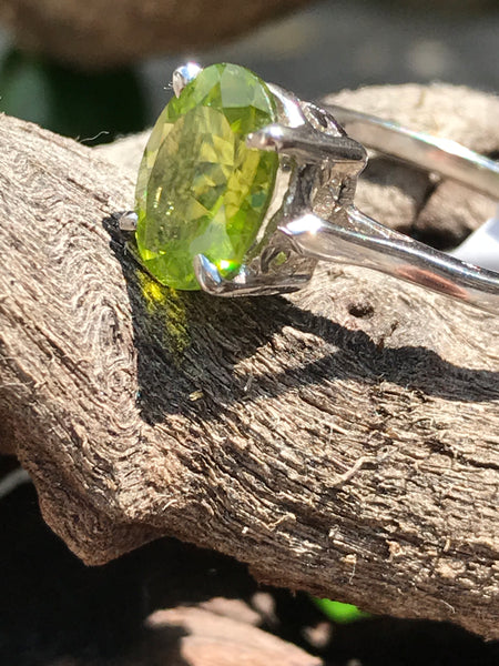 Peridot Plain (Size P)