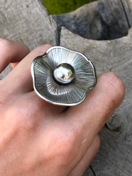 Silver Water Lilly (Size Q)