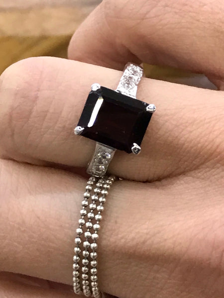 Garnet Rectangle with Cubics