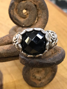 Onyx Detailed Square