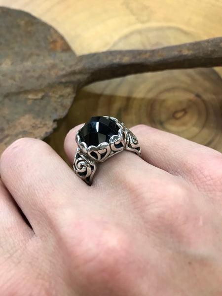 Onyx Detailed Square