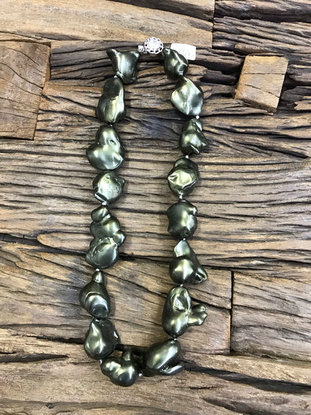 Baroque Pearl Olive Green